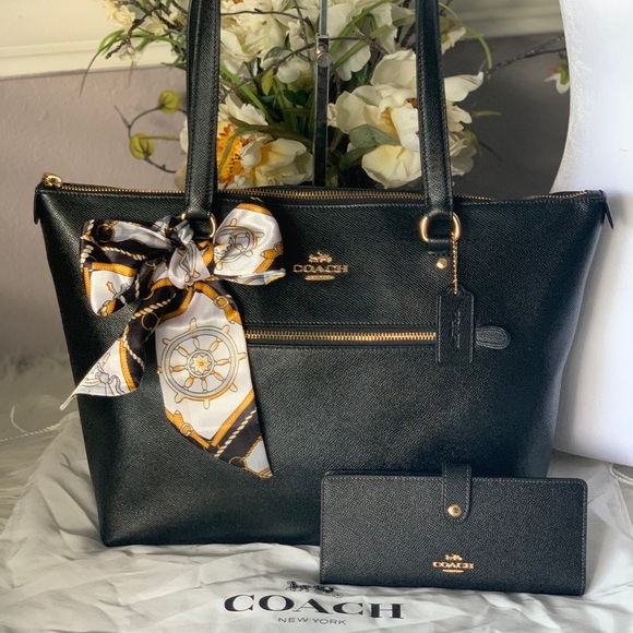 Coach Gallery Tote Bag and Wallet - Picture 1 of 12